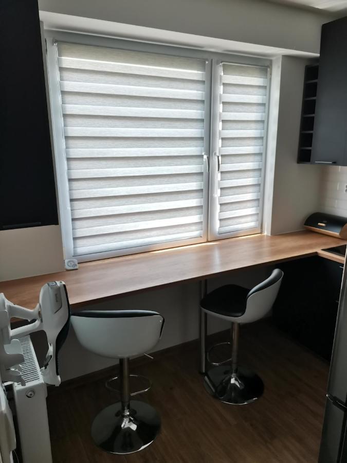 Przytulny Apartament W Wiezowcu - Centrum Miasta Podwislocze 38 เชชูฟ ภายนอก รูปภาพ
