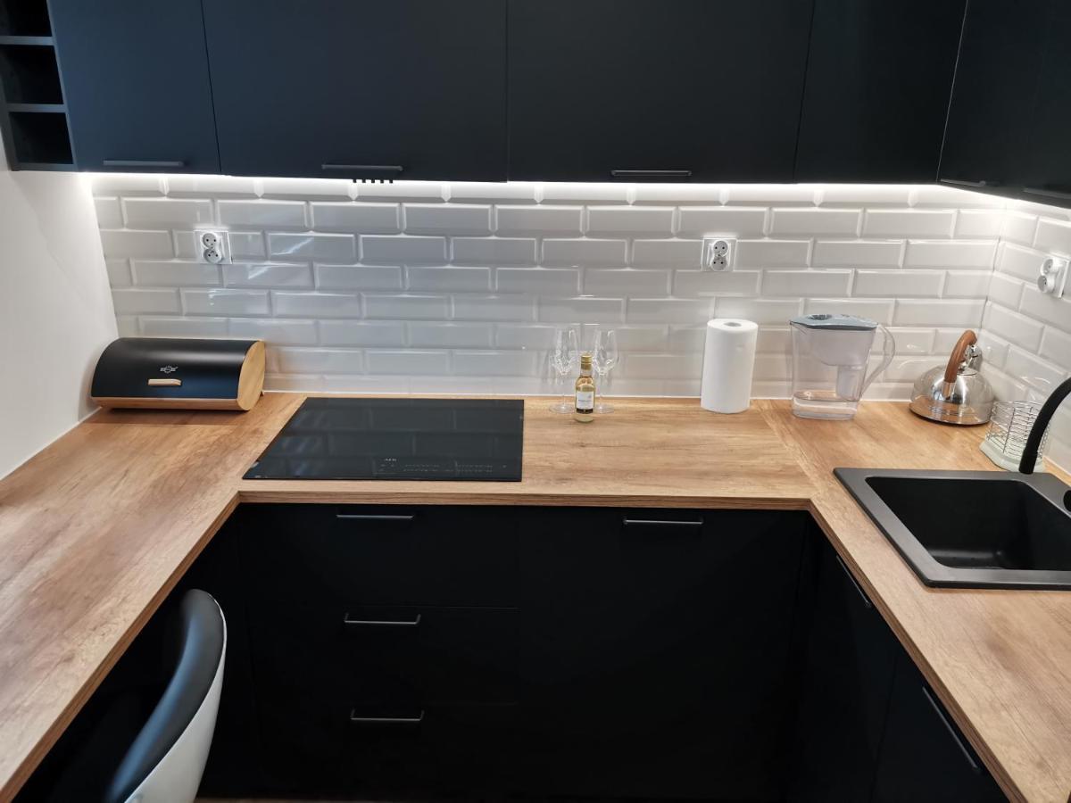 Przytulny Apartament W Wiezowcu - Centrum Miasta Podwislocze 38 เชชูฟ ภายนอก รูปภาพ